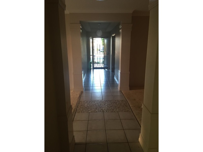 2 Karinya Court, Redland Bay QLD 4165