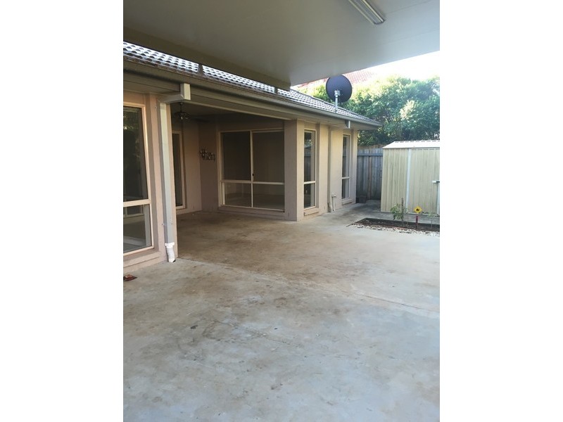 2 Karinya Court, Redland Bay QLD 4165