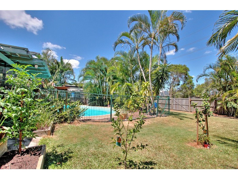 22 Hinchcliffe Street, Tanah Merah QLD 4128