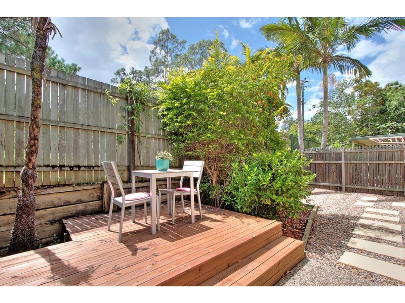 2/18 Daisy Hill Road, Daisy Hill QLD 4127