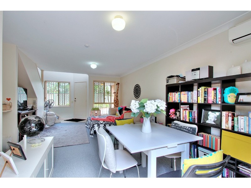 2/18 Daisy Hill Road, Daisy Hill QLD 4127