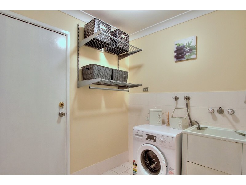 25 Drews Road, Tanah Merah QLD 4128