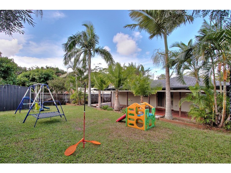 25 Drews Road, Tanah Merah QLD 4128