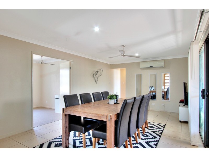 6 Somerset Terrace, Holmview QLD 4207