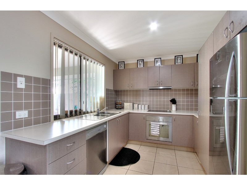 6 Somerset Terrace, Holmview QLD 4207