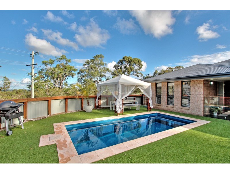 2 Susan Court, Cornubia QLD 4130