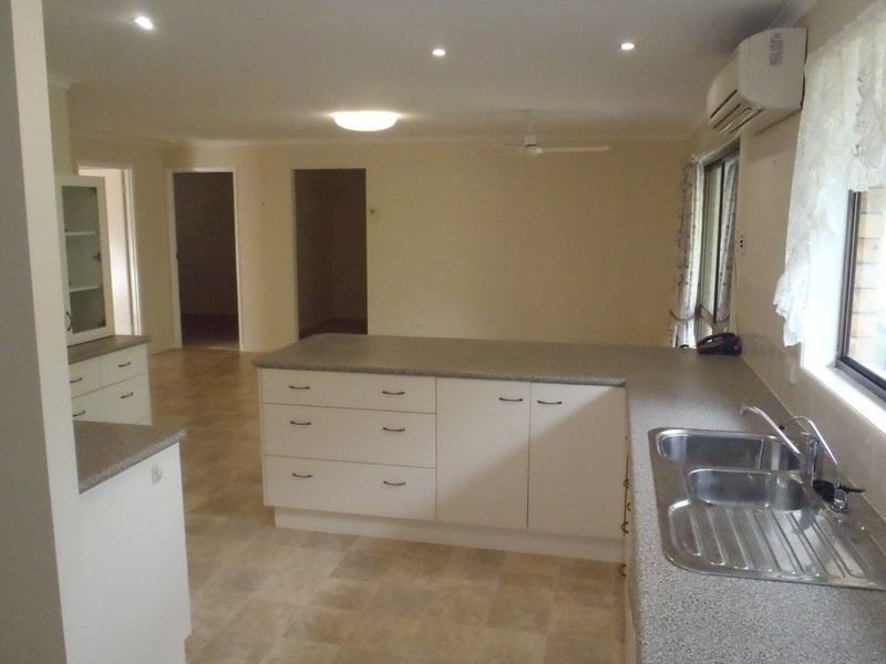 4 Evenwood Street, Daisy Hill QLD 4127