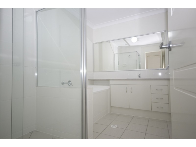 1/54 Pendragon Street, Raceview QLD 4305