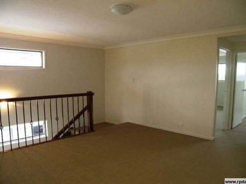 222 Lakeside Avenue, Springfield Lakes QLD 4300