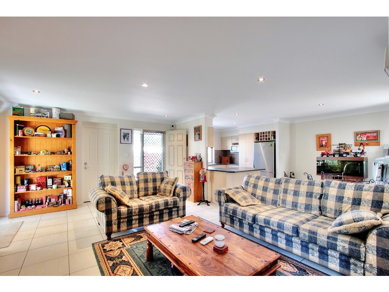 2/2 Conica Place, Ormeau QLD 4208