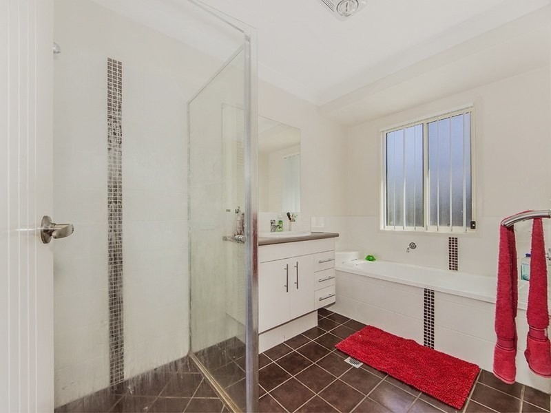 28 Francisca Drive, Augustine Heights QLD 4300