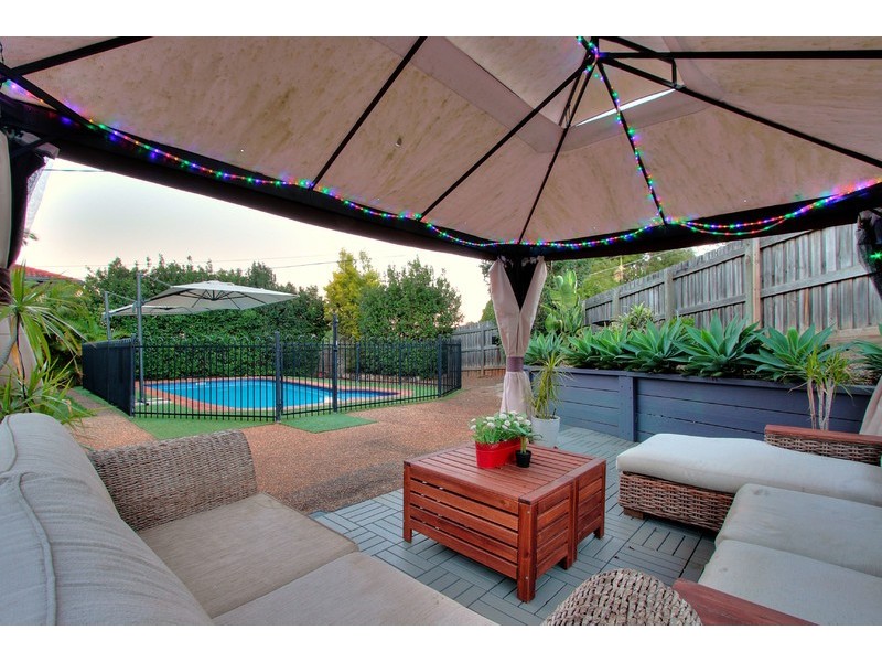 17 Veronica Avenue, Daisy Hill QLD 4127