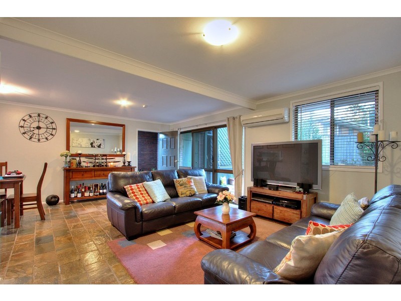 17 Veronica Avenue, Daisy Hill QLD 4127