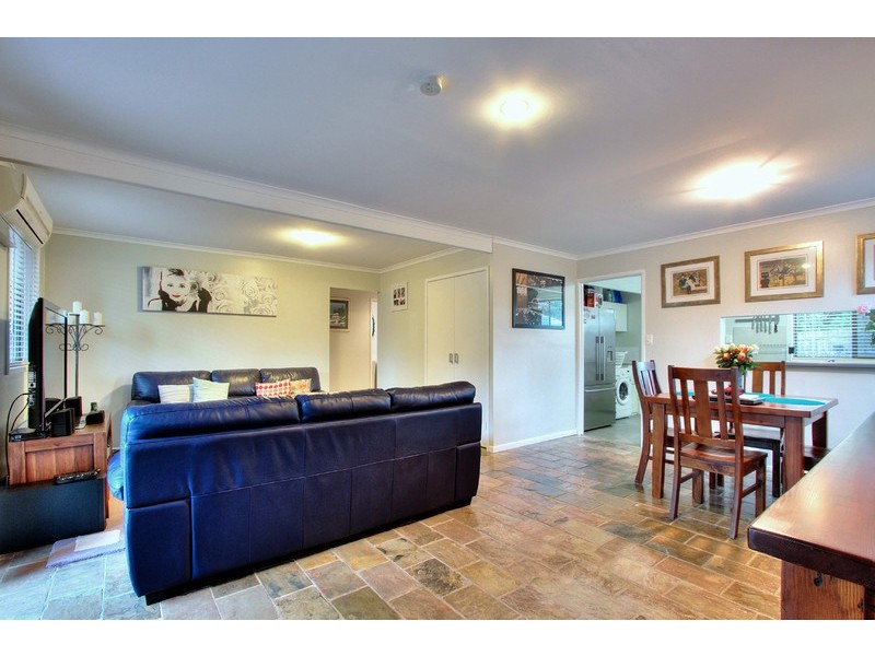 17 Veronica Avenue, Daisy Hill QLD 4127