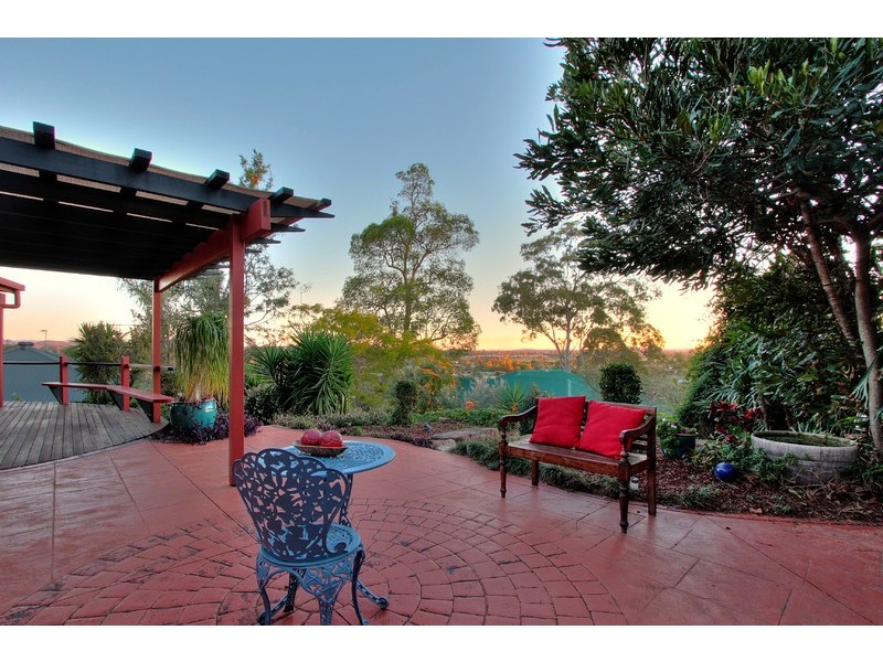 45 Cowra Street, Tanah Merah QLD 4128