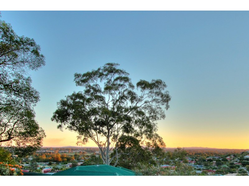 45 Cowra Street, Tanah Merah QLD 4128