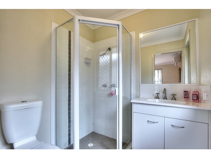 4 Crestwood Street, Bahrs Scrub QLD 4207