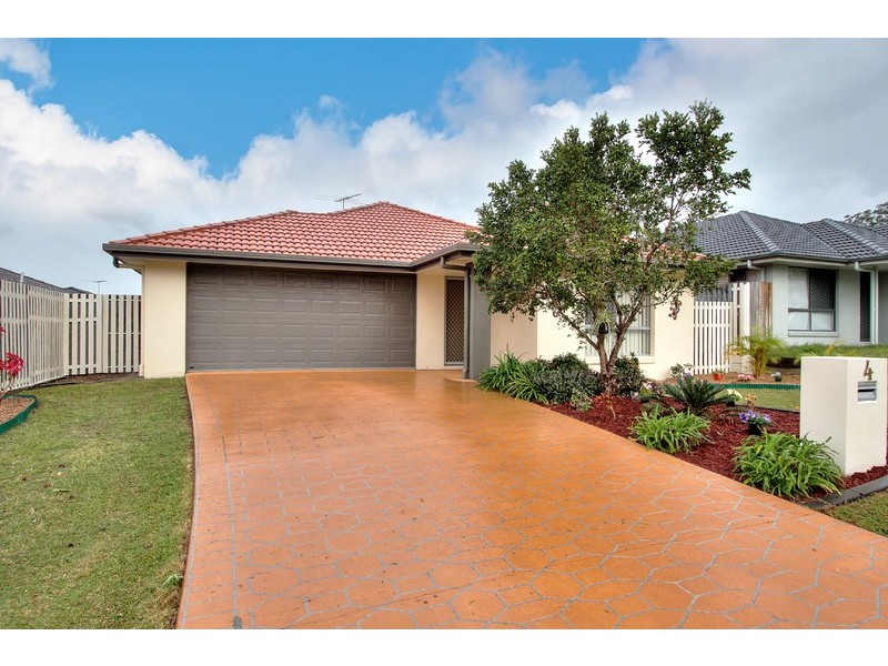4 Crestwood Street, Bahrs Scrub QLD 4207