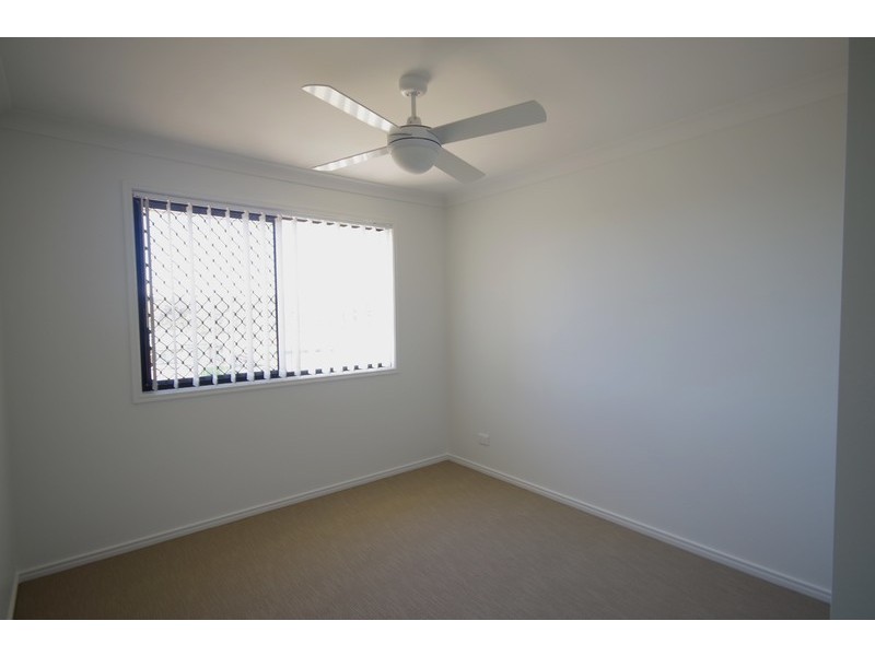 10 Oxenham Circuit, Augustine Heights QLD 4300