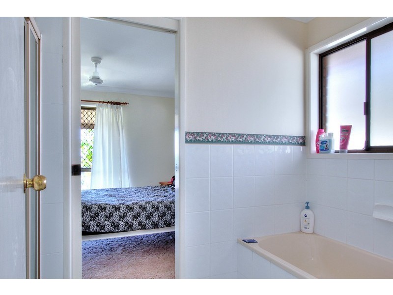 35 Bingo Street, Holmview QLD 4207