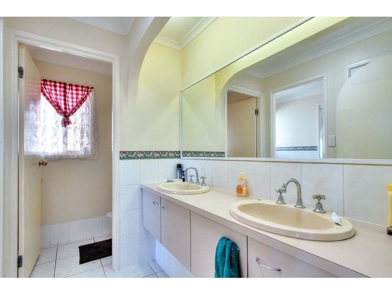 35 Bingo Street, Holmview QLD 4207