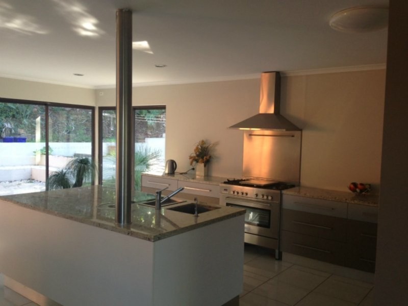 10 Jillian Court, Springwood QLD 4127