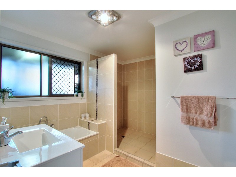60 Jasmine Crescent, Shailer Park QLD 4128