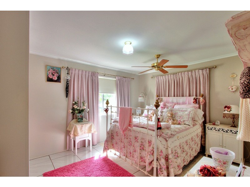 20 Mitre Street, Holmview QLD 4207
