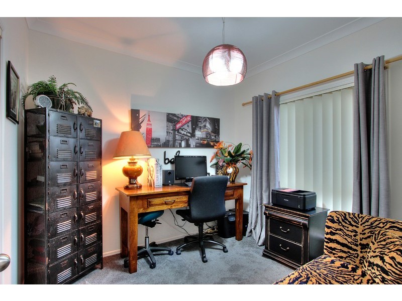 15 Bella Vista Circuit, Edens Landing QLD 4207