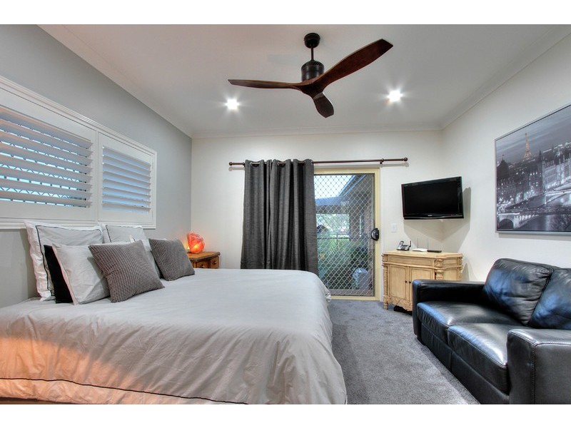 15 Bella Vista Circuit, Edens Landing QLD 4207