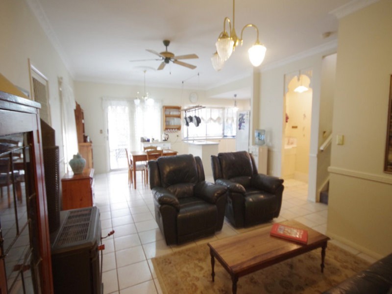 40 Lavender Street, Springfield Lakes QLD 4300