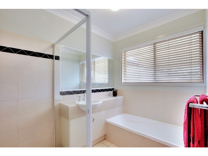 74 Kawana Crescent, Cornubia QLD 4130