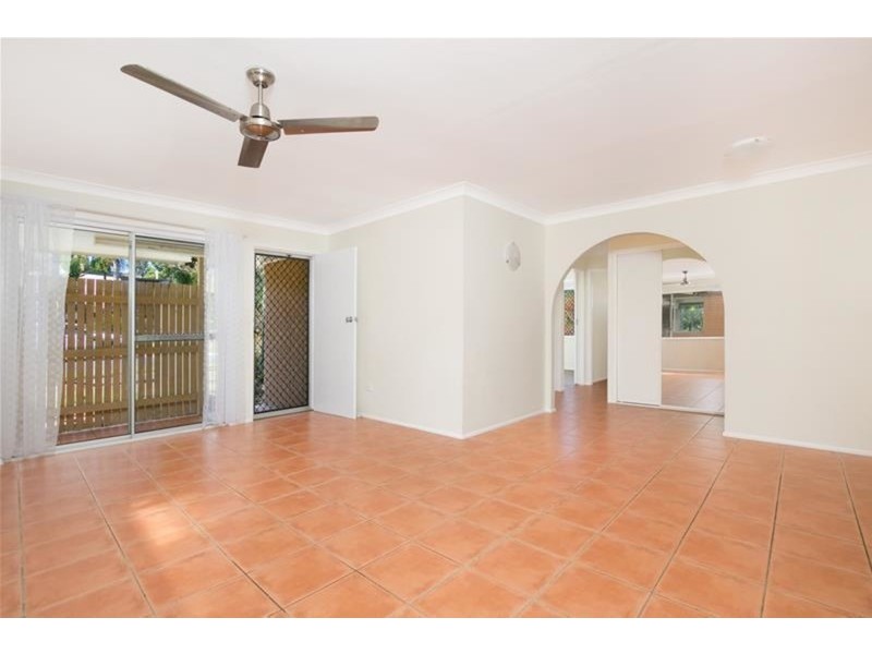 26 Shortland Street, Springwood QLD 4127