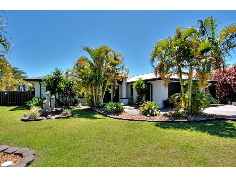 7 Carmarthen Circuit, Pacific Pines QLD 4211