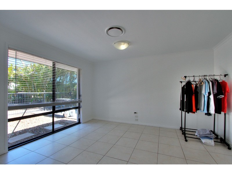 7 Carmarthen Circuit, Pacific Pines QLD 4211