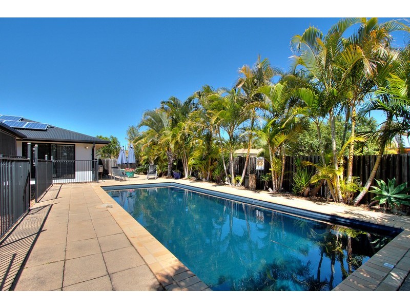 7 Carmarthen Circuit, Pacific Pines QLD 4211