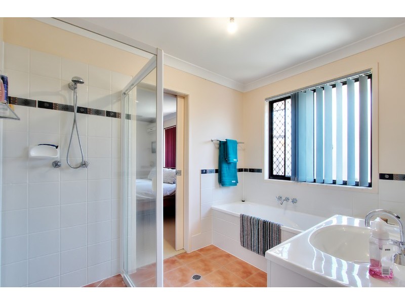 24 Lake Somerset Court, Logan Reserve QLD 4133