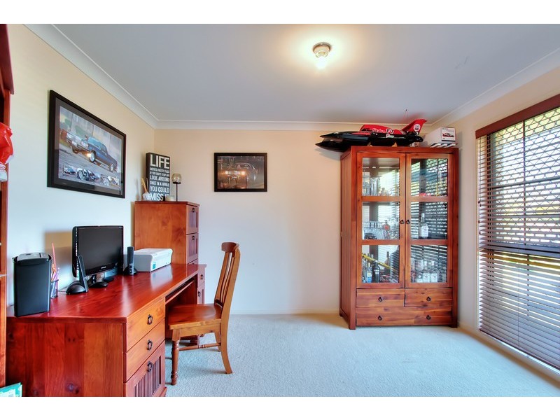 24 Lake Somerset Court, Logan Reserve QLD 4133