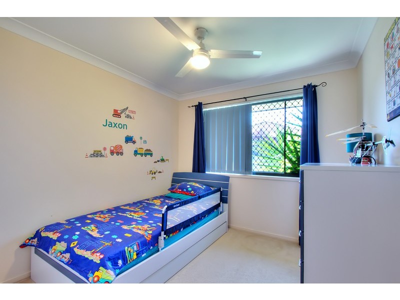 24 Lake Somerset Court, Logan Reserve QLD 4133