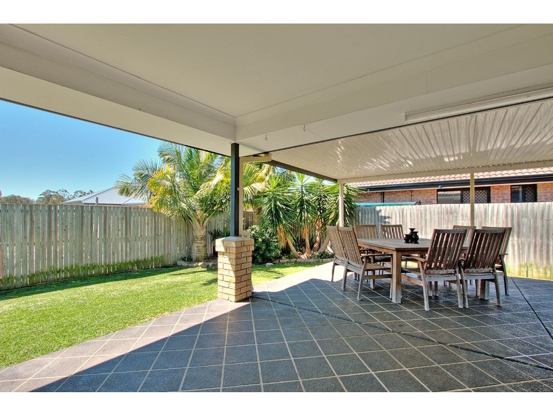 24 Lake Somerset Court, Logan Reserve QLD 4133