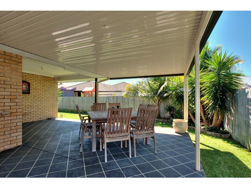 24 Lake Somerset Court, Logan Reserve QLD 4133