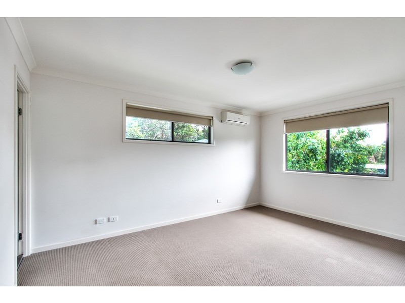 4/39-41 Ariel Avenue, Kingston QLD 4114