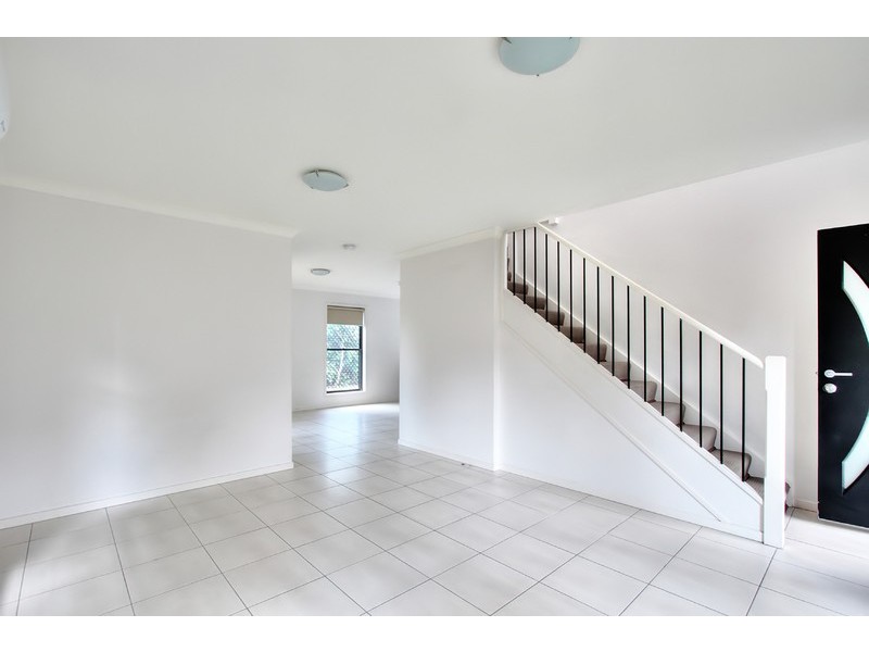 4/39-41 Ariel Avenue, Kingston QLD 4114