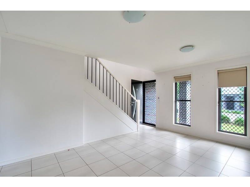 4/39-41 Ariel Avenue, Kingston QLD 4114