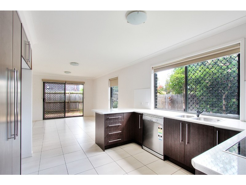 4/39-41 Ariel Avenue, Kingston QLD 4114