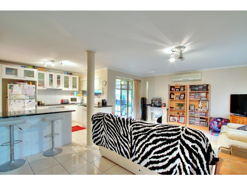 72 Harding Boulevard, Mount Warren Park QLD 4207