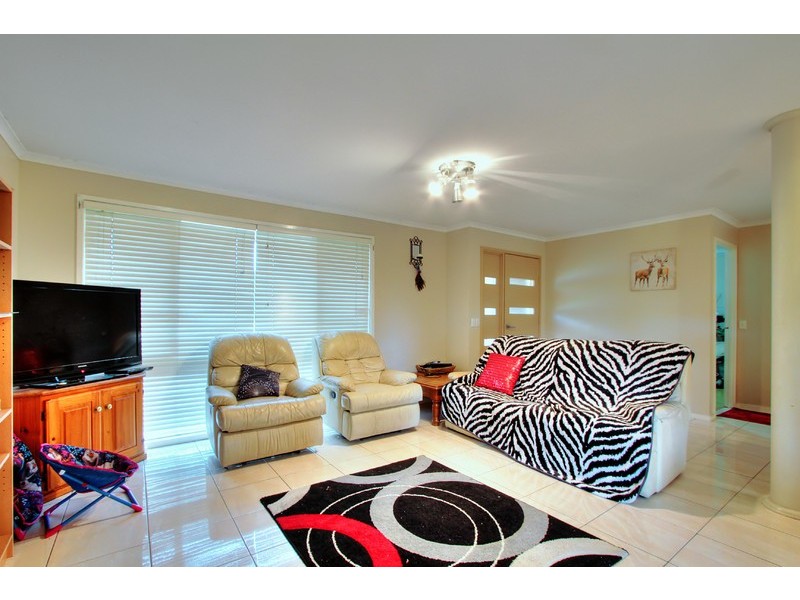 72 Harding Boulevard, Mount Warren Park QLD 4207