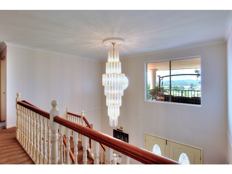 9 Tahan Crescent, Tanah Merah QLD 4128