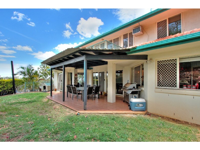 9 Tahan Crescent, Tanah Merah QLD 4128