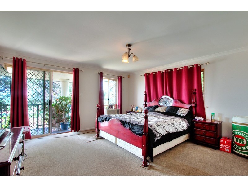 9 Tahan Crescent, Tanah Merah QLD 4128